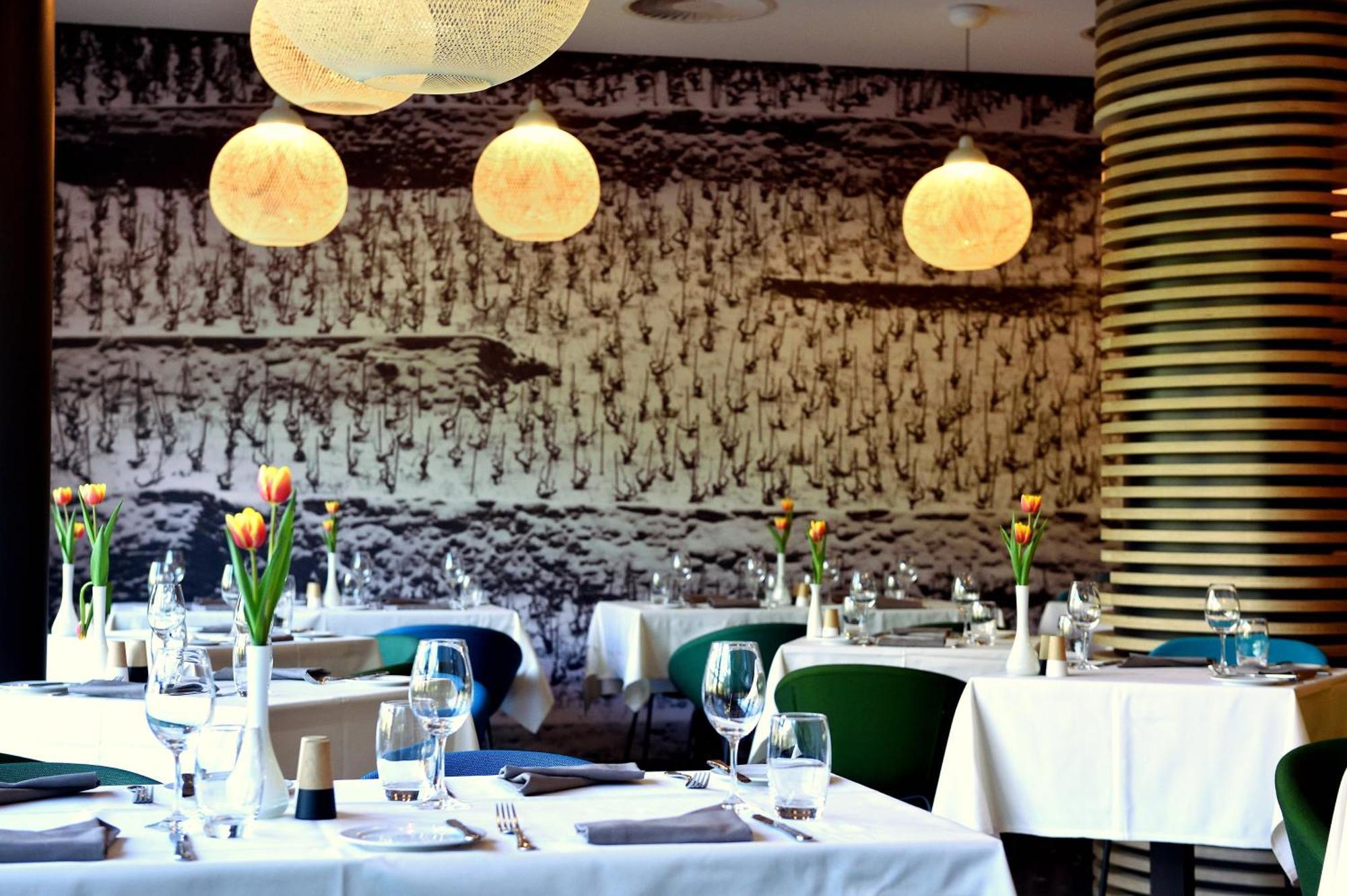 Hotel Vatel 4* Superior Martigny Eksteriør billede